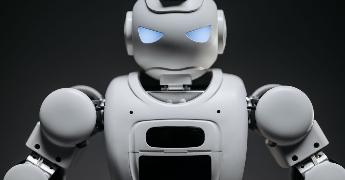 Pantalla de computador mostrando flujos de automatización con inteligencia artificial en una empresa
